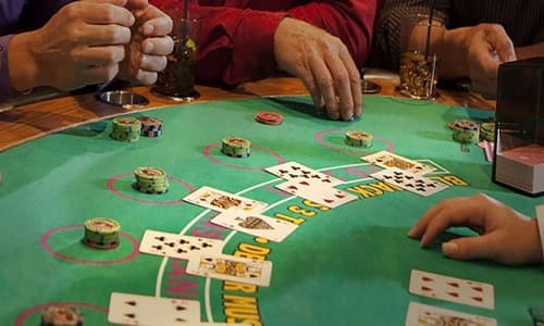Les strategies de pari au blackjack disponible en ligne